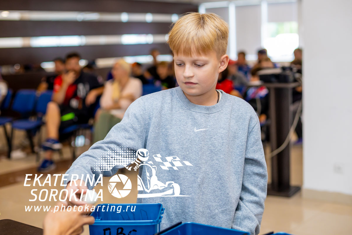069A4749