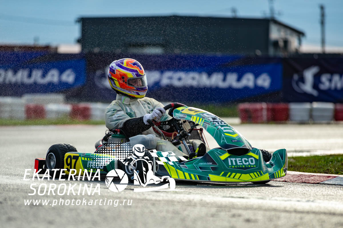 3_199872