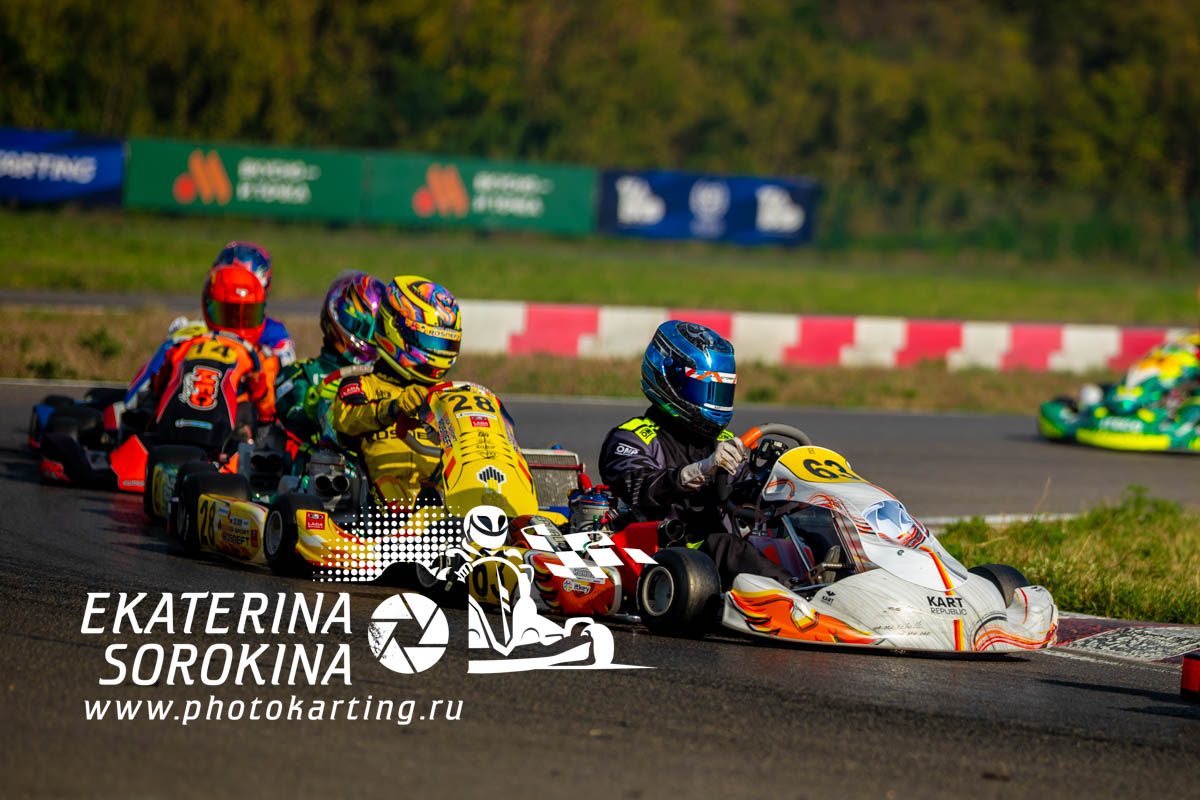 3_198980
